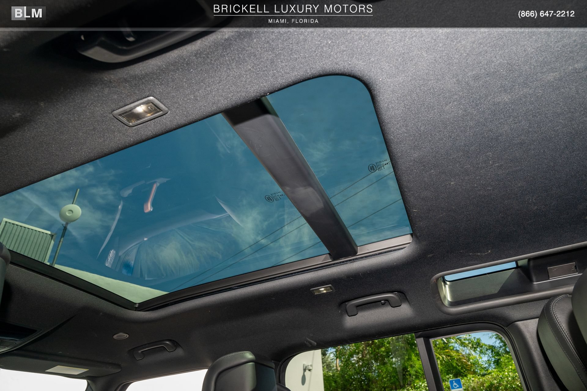 Used 2024 Land Rover Defender 110 X AWD/4WD image 32