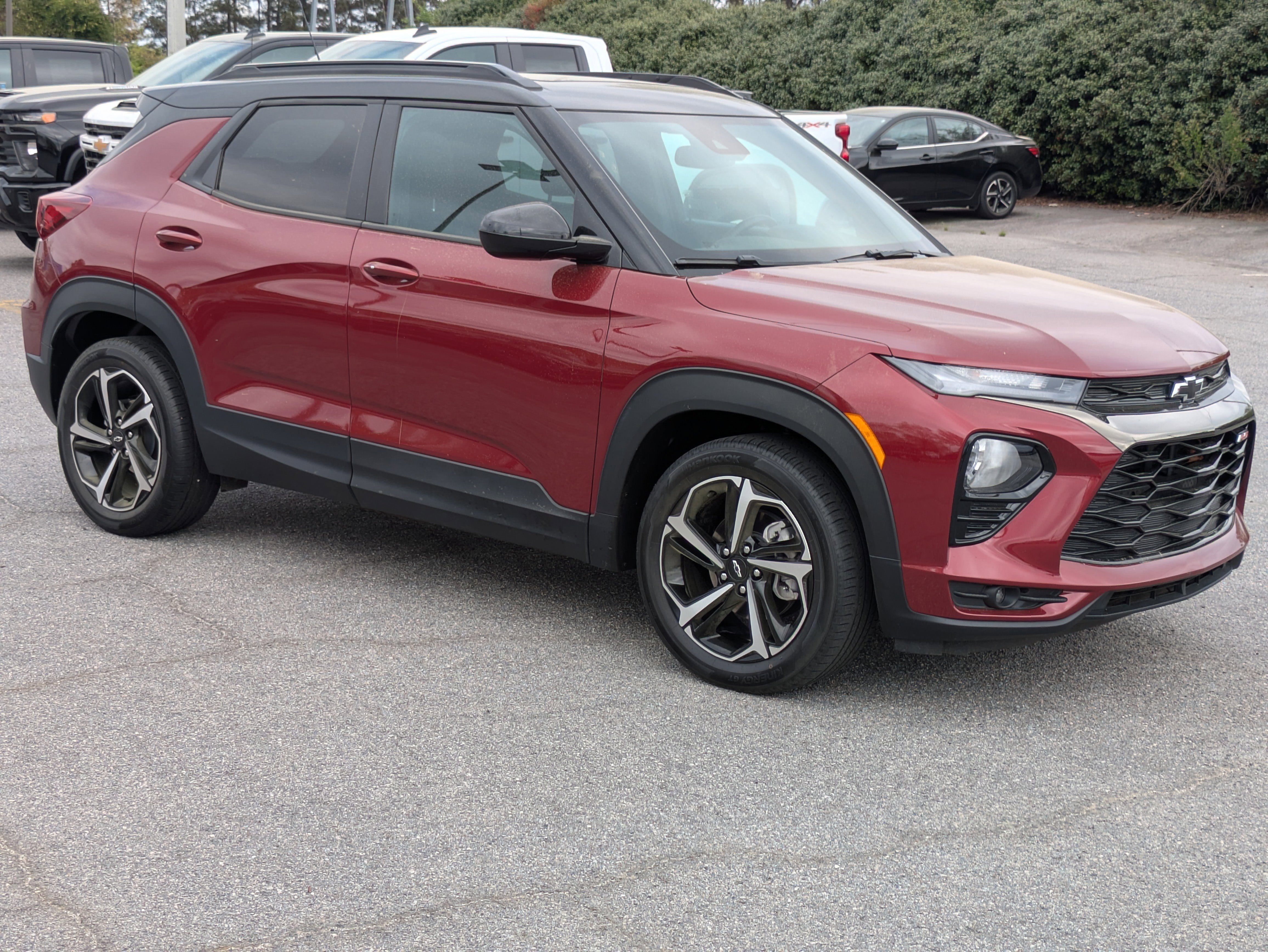 Used 2023 Chevrolet TrailBlazer RS w/ Sun and Liftgate Package image 2