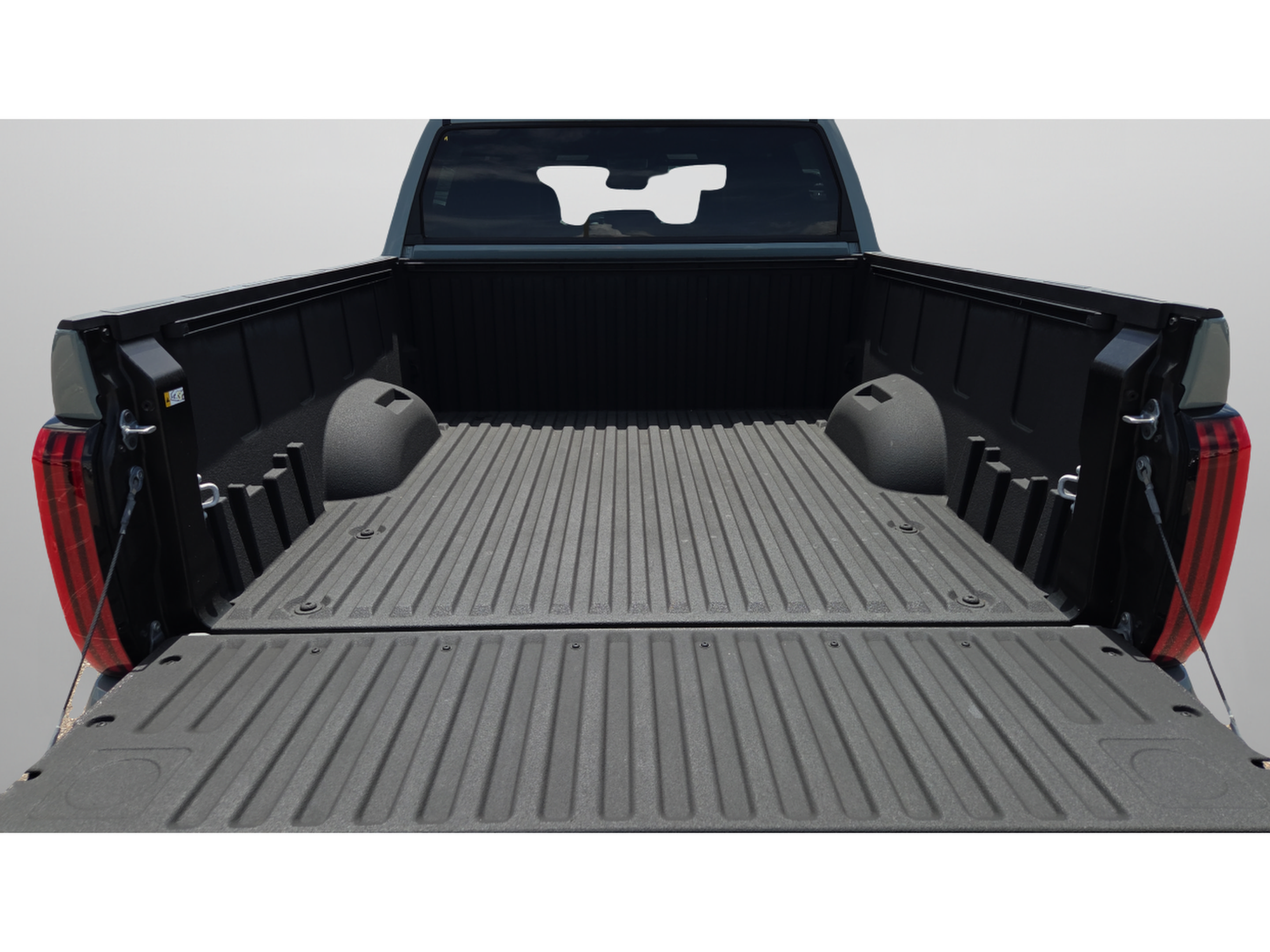 Certified 2025 Toyota Tundra Limited AWD/4WD image 9