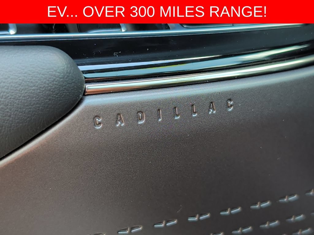 Used 2024 Cadillac Lyriq Luxury w/ LPO, Floor Liner Package AWD/4WD image 29