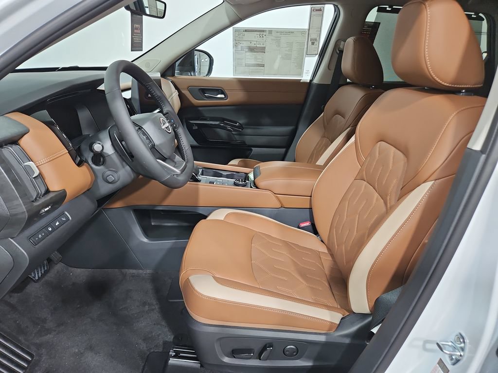 New 2026 Nissan Pathfinder Platinum AWD/4WD image 9