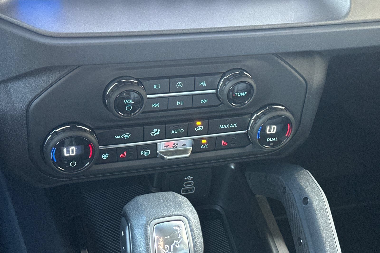 New 2026 Ford Bronco Badlands AWD/4WD image 21