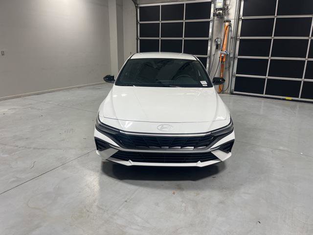 New 2025 Hyundai Elantra Sport w/ Cargo Package image 2