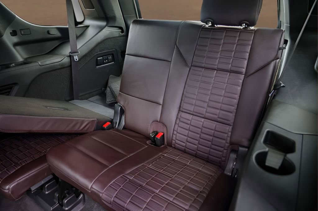 Used 2022 Cadillac Escalade Sport Platinum w/ LPO, ONYX Package AWD/4WD image 27