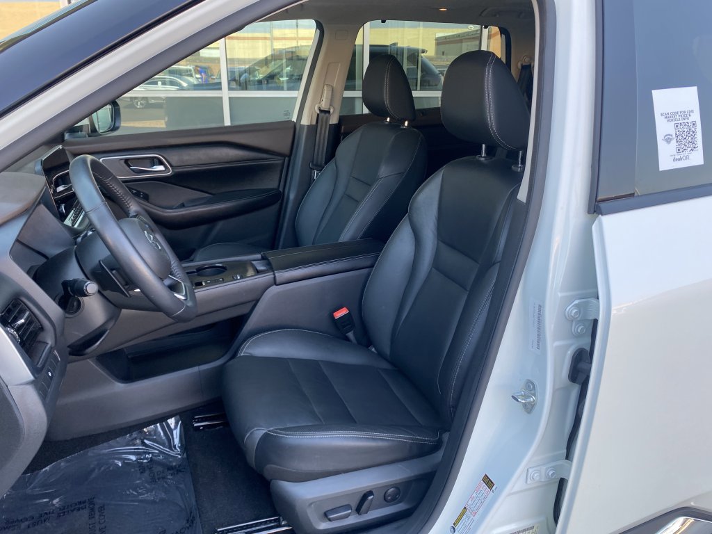 Used 2021 Nissan Rogue SL w/ Premium Package image 15