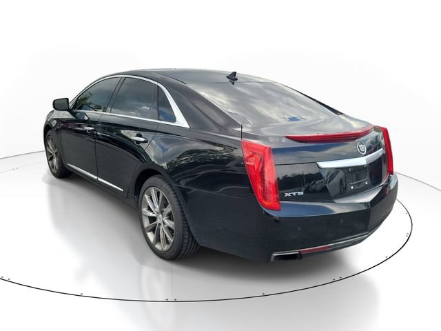 Used 2013 Cadillac XTS Luxury w/ Driver Awareness Package FWD image 3