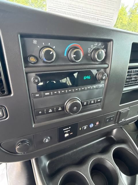 Used 2025 Chevrolet Express 3500 LT w/ LT Preferred Equipment Group RWD image 21