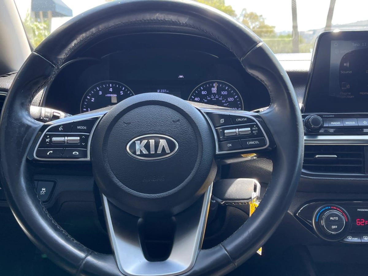 Used 2019 Kia Forte S w/ S Premium Package FWD image 10