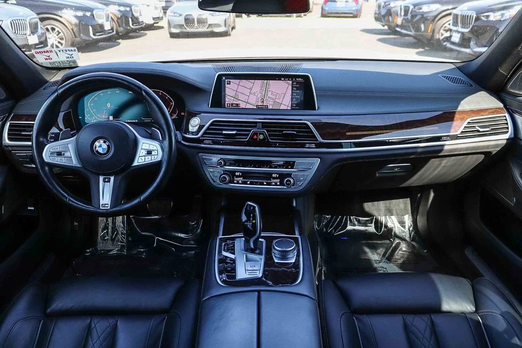 Used 2022 BMW 750i xDrive 750i xDrive w/ M Sport Package image 14