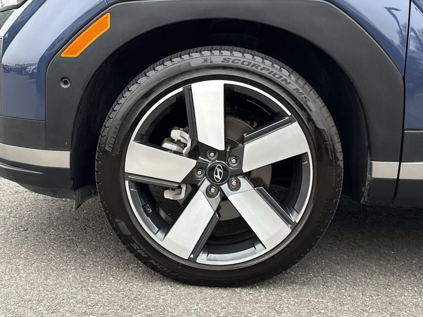 Certified 2025 Hyundai Santa Fe Limited image 12