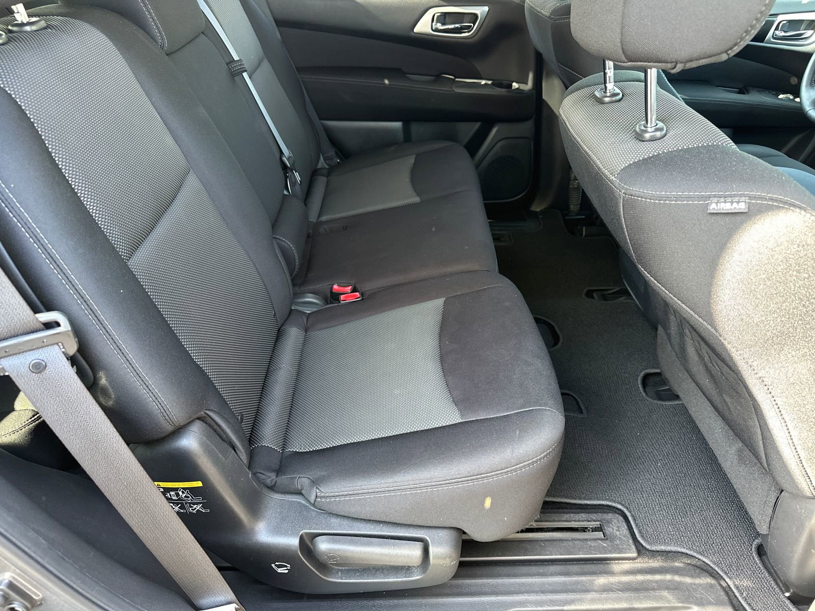 Used 2017 Nissan Pathfinder SV w/ SV Tech Package image 14