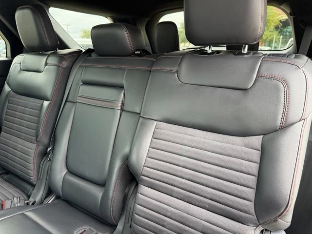 Certified 2025 Ford Explorer ST-Line w/ Premium Package RWD image 23