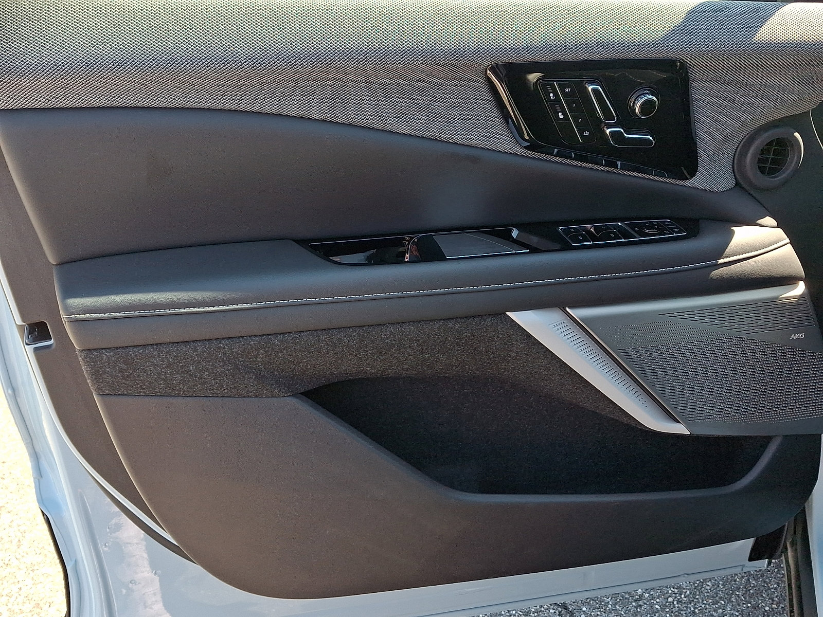 Used 2025 Cadillac Optiq Sport 1 AWD/4WD image 12