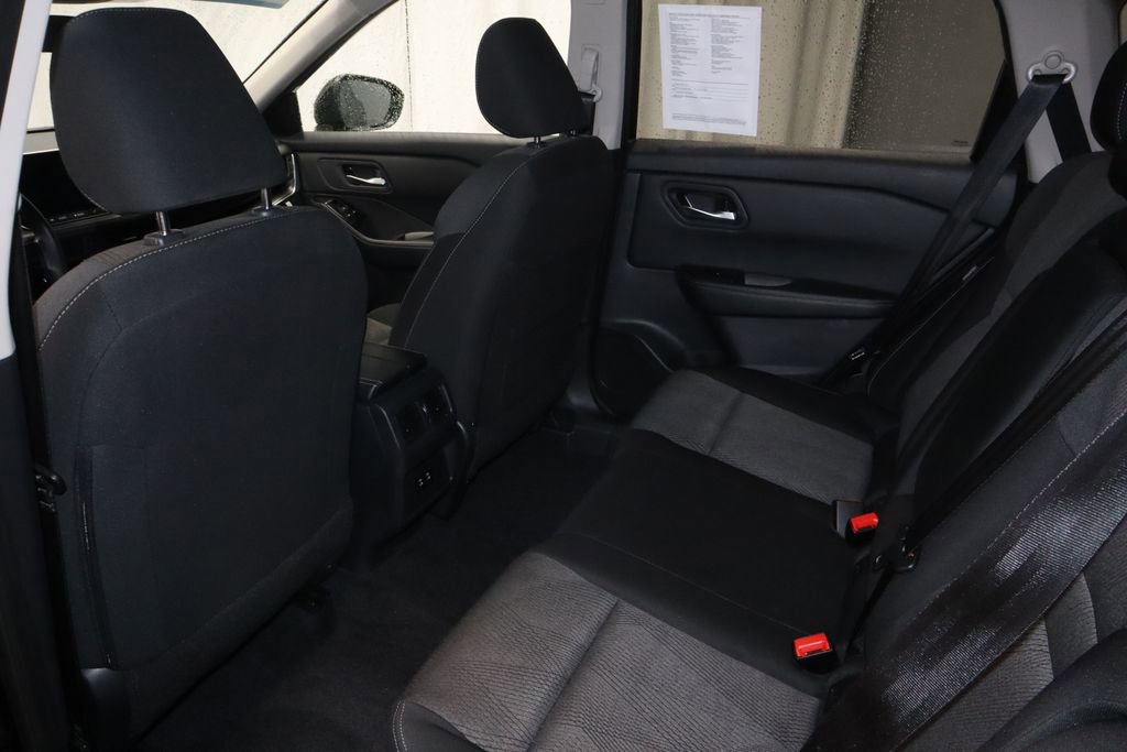 Certified 2025 Nissan Rogue SV FWD image 20