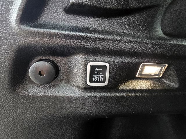 Certified 2023 Jeep Grand Cherokee L Laredo image 27