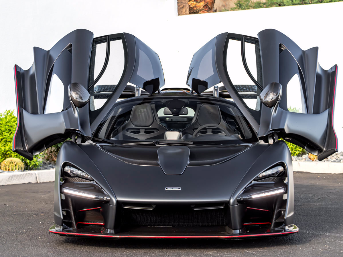 Used 2019 McLaren Senna RWD image 4