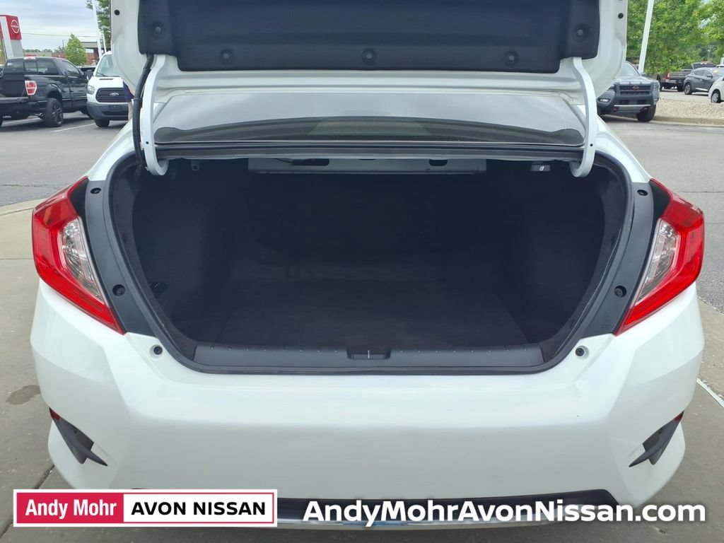 Used 2019 Honda Civic Touring image 9