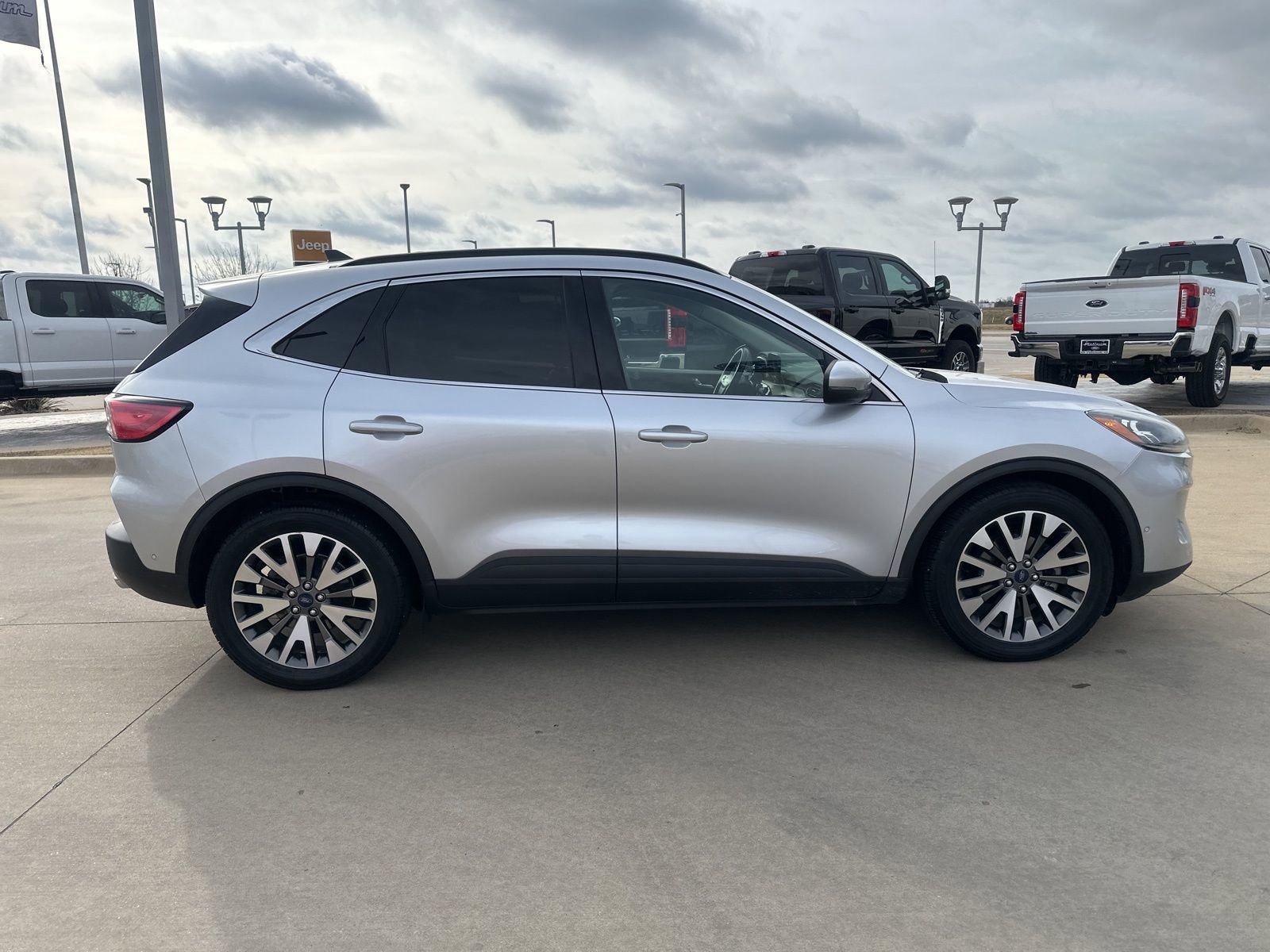 Certified 2020 Ford Escape Titanium image 8