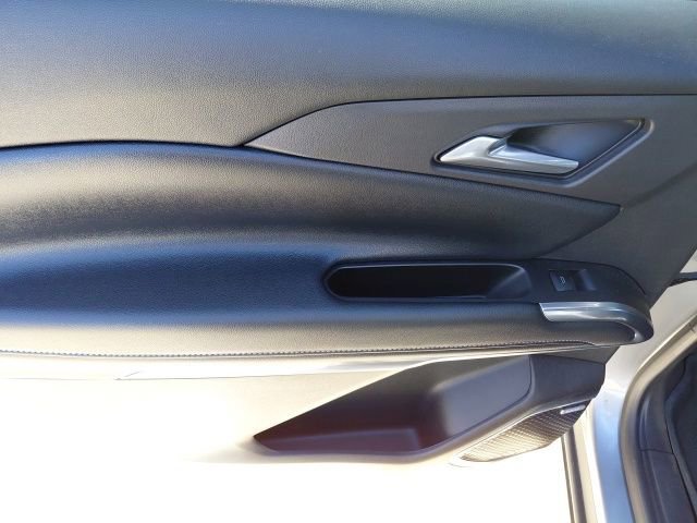 Used 2025 Chevrolet Traverse LT w/ Enhanced Driving Package image 28