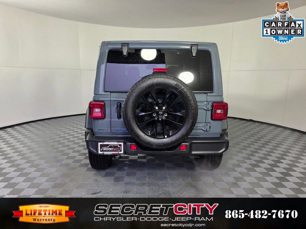 Used 2025 Jeep Wrangler Sahara 4xe image 6