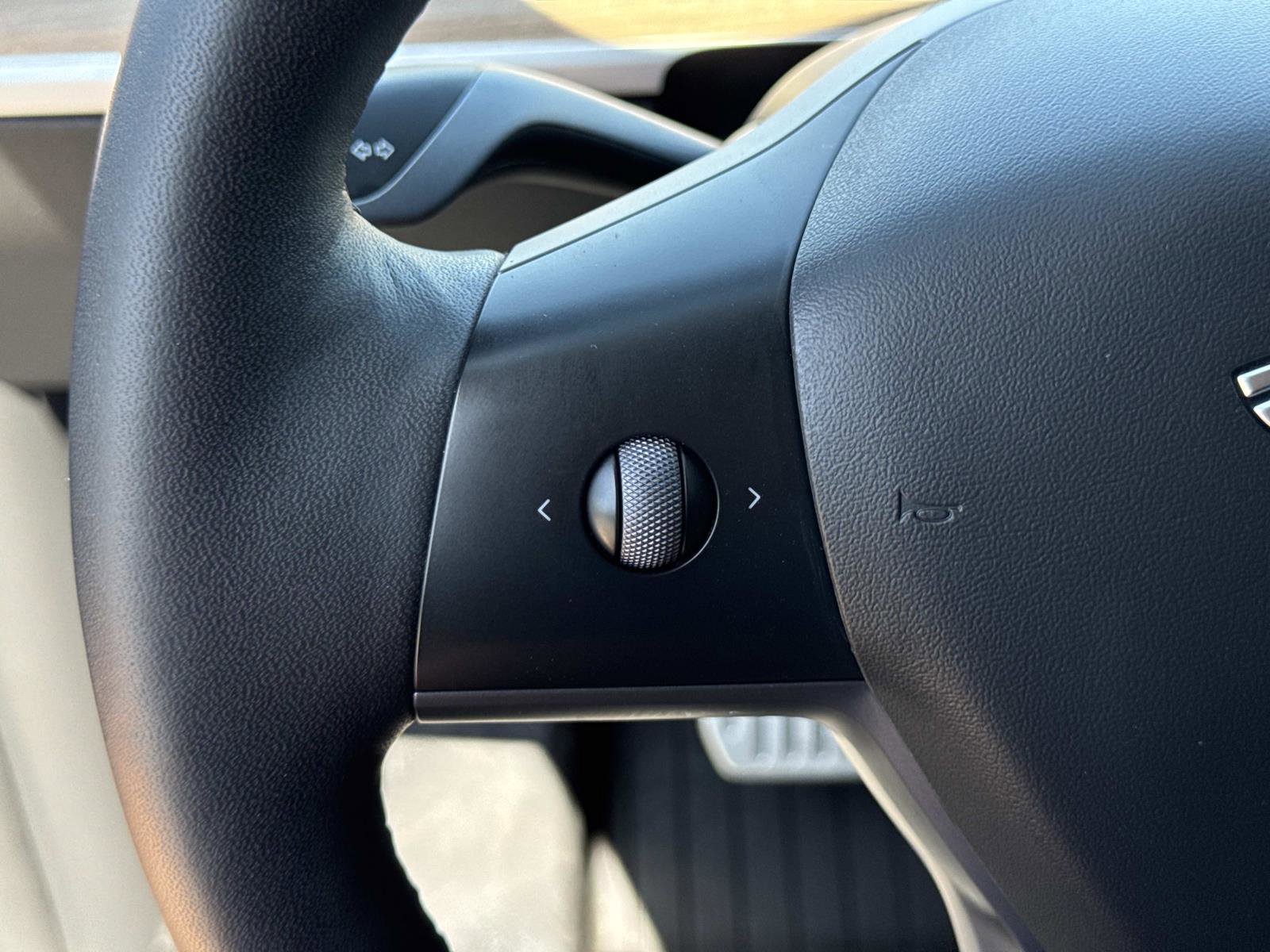 Used 2022 Tesla Model Y Performance image 11