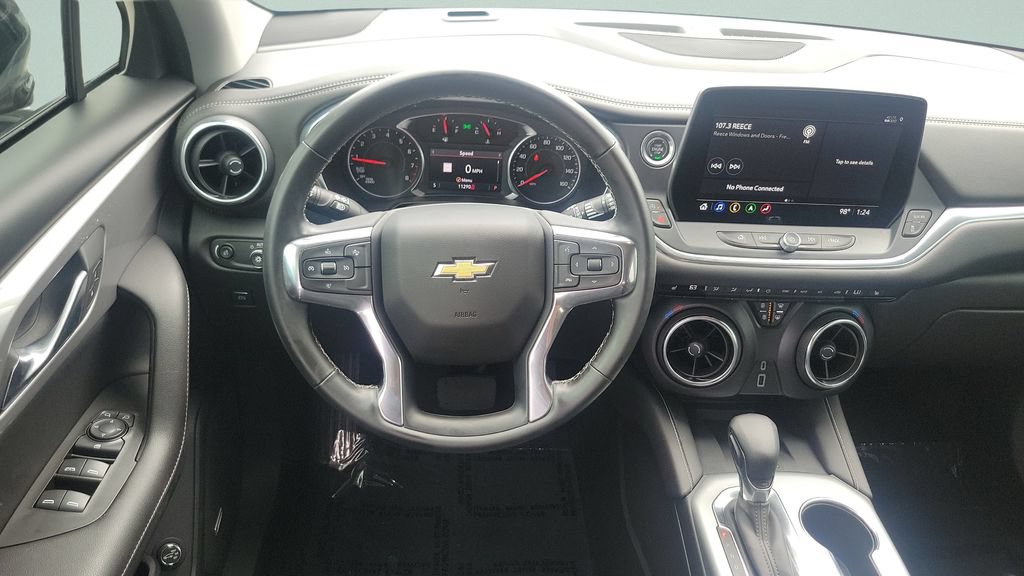 Used 2025 Chevrolet Blazer LT w/ Sound & Technology Package FWD image 12