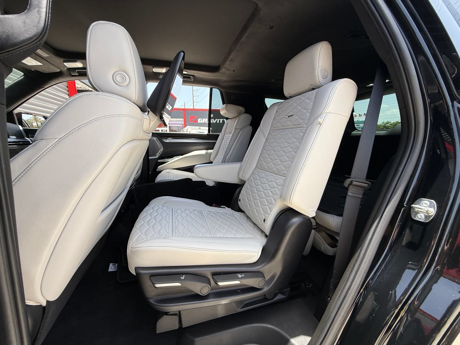 Used 2025 Cadillac Escalade V AWD/4WD image 47
