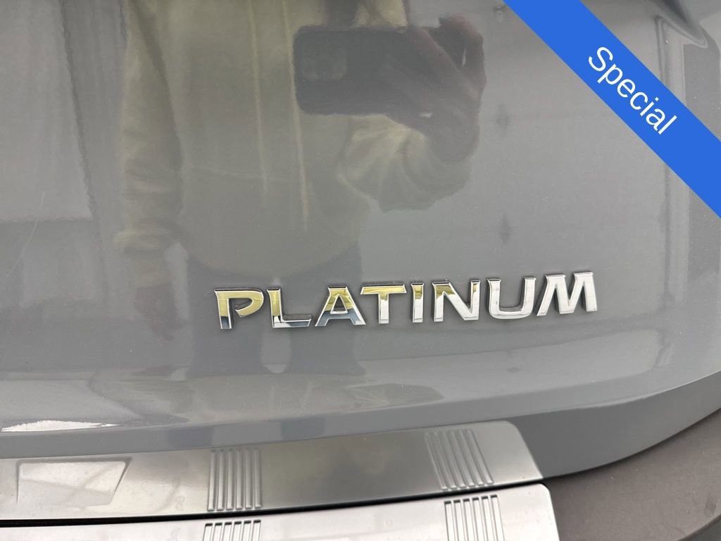 Used 2023 Nissan Rogue Platinum w/ Platinum Premium Package FWD image 9