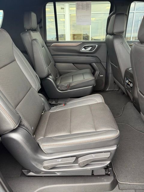 Used 2022 Chevrolet Suburban High Country image 19