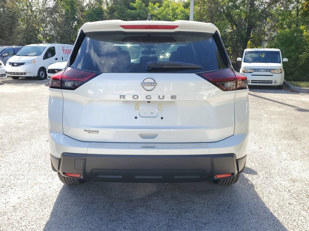 New 2026 Nissan Rogue SV w/ Cold Weather Package FWD image 5