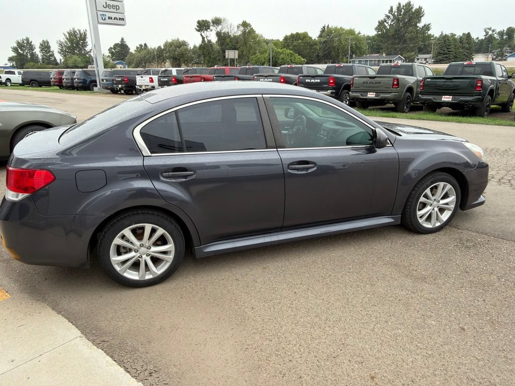 Used 2013 Subaru Legacy 2.5i Premium w/ All-Weather Pkg AWD/4WD image 4