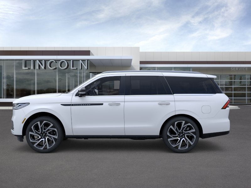 New 2026 Lincoln Navigator Black Label AWD/4WD image 3
