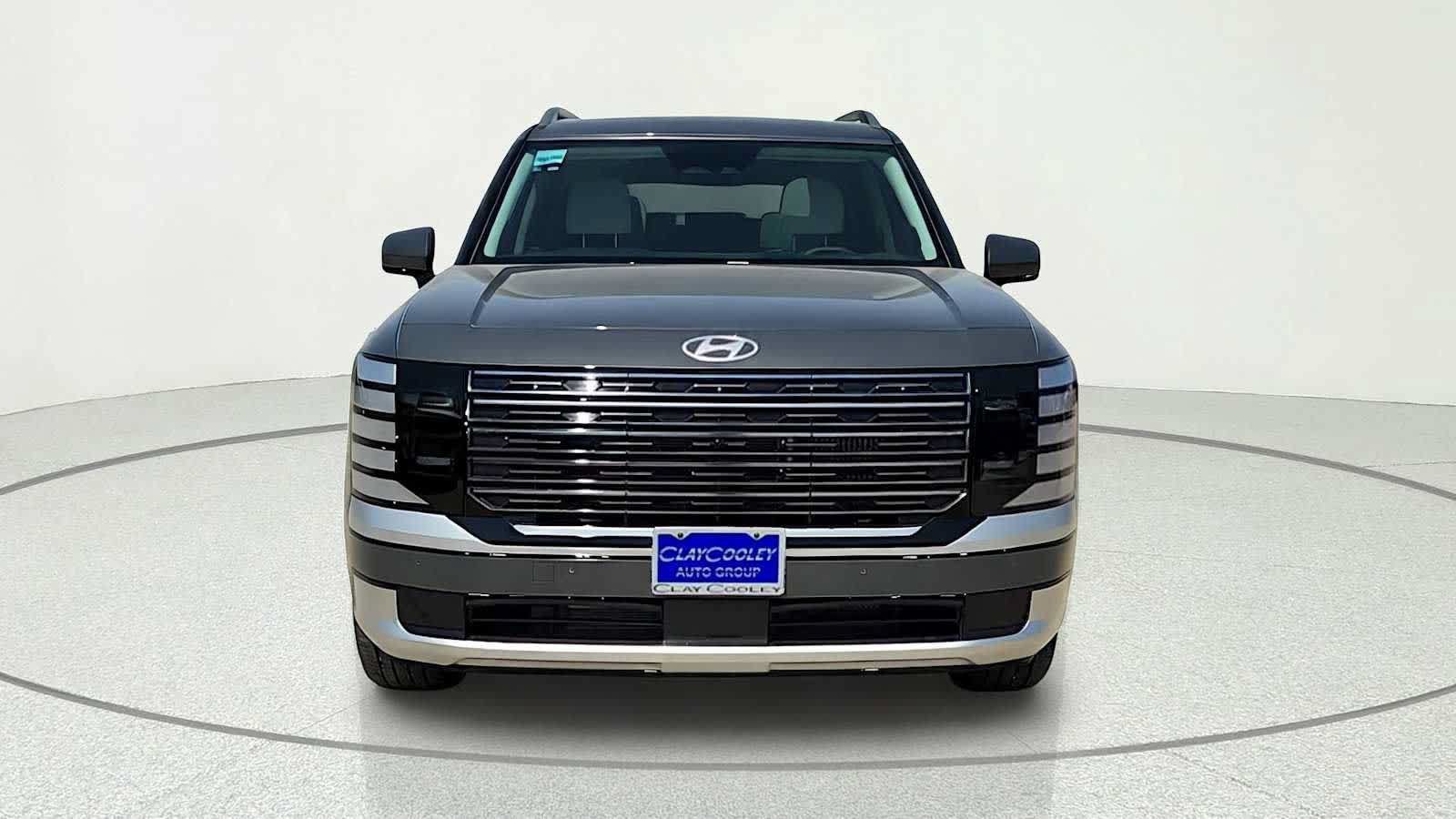 New 2026 Hyundai Palisade Calligraphy FWD image 2