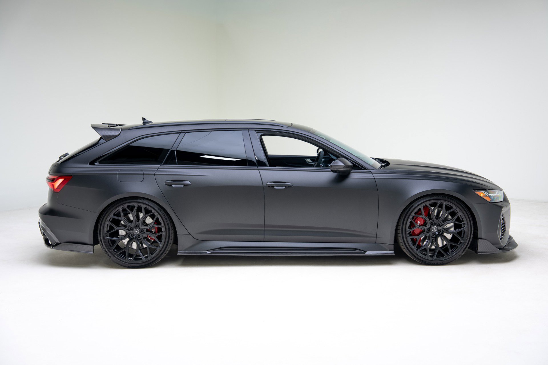 Used 2025 Audi RS 6 performance image 22