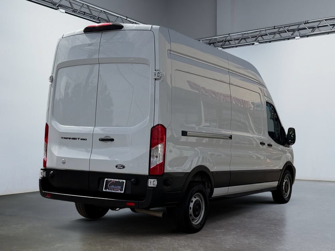Used 2026 Ford Transit 250 148 High Roof RWD image 5