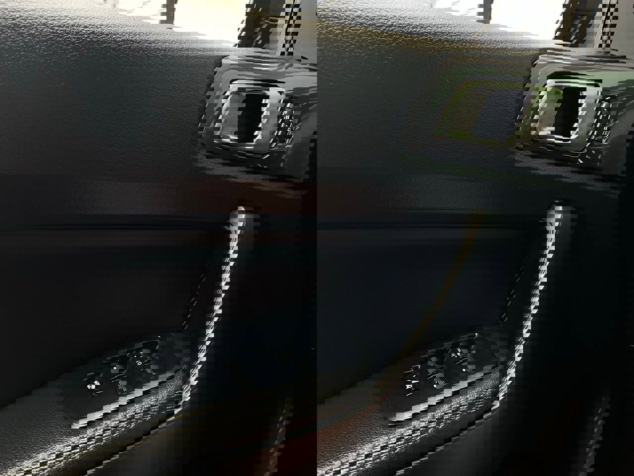 Used 2020 Ford Ranger Lariat w/ Equipment Group 501A Mid image 23