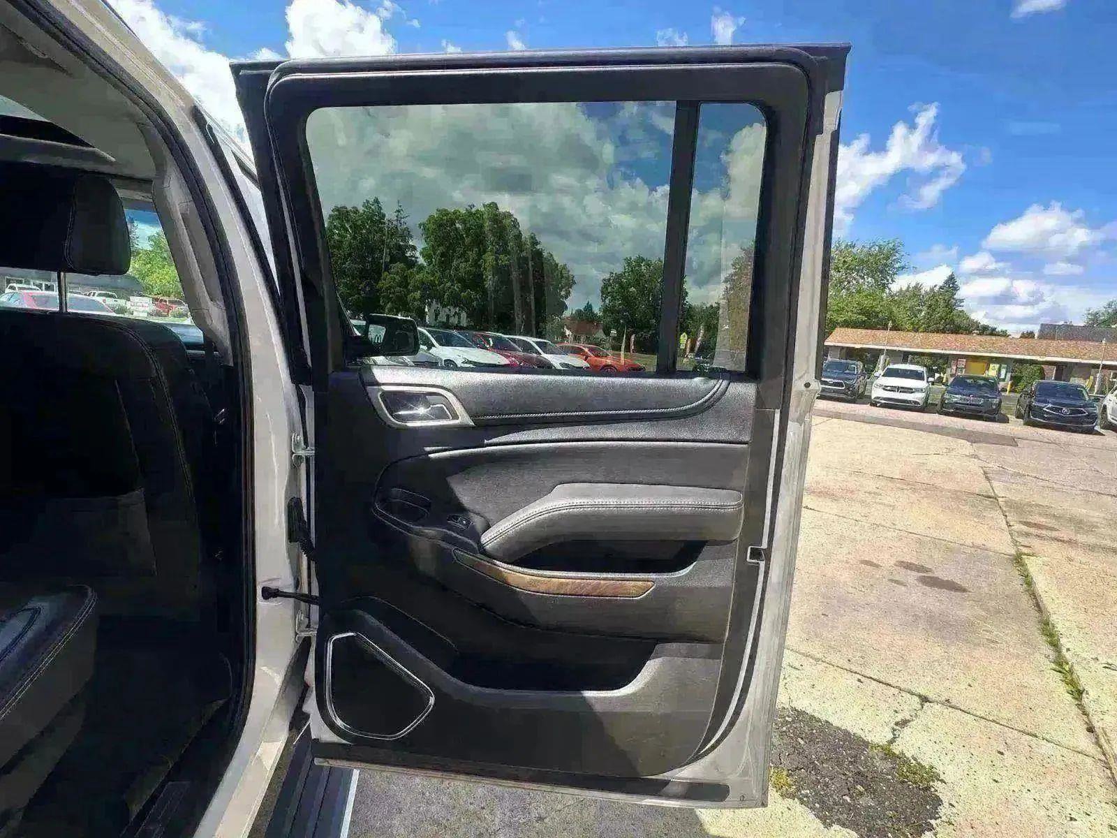 Used 2018 GMC Yukon XL Denali w/ Denali Ultimate Package image 38