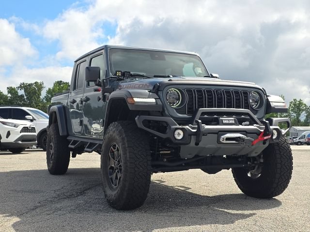 Used 2025 Jeep Gladiator Rubicon w/ Safety Group AWD/4WD image 7