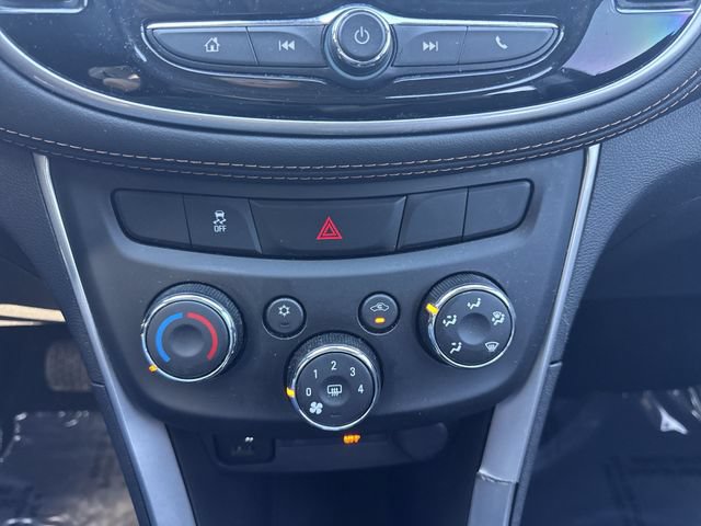 Certified 2022 Chevrolet Trax LT w/ LT Convenience Package AWD/4WD image 12