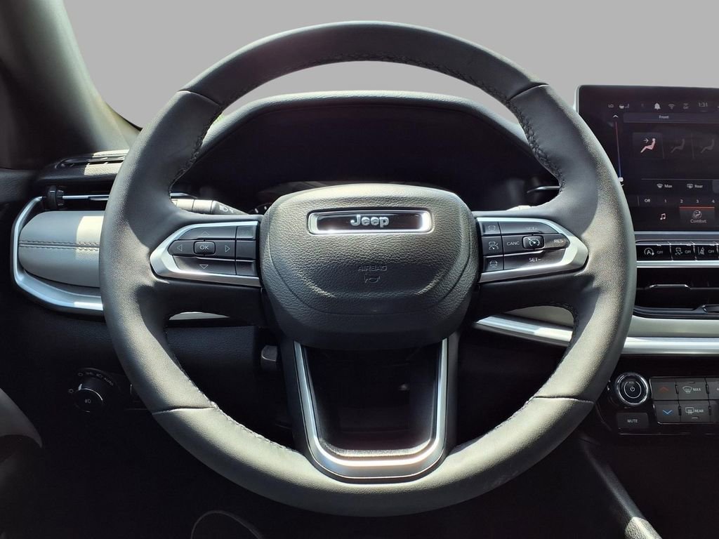 Used 2025 Jeep Compass Limited AWD/4WD image 14