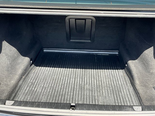 Used 2017 BMW 750i RWD image 35