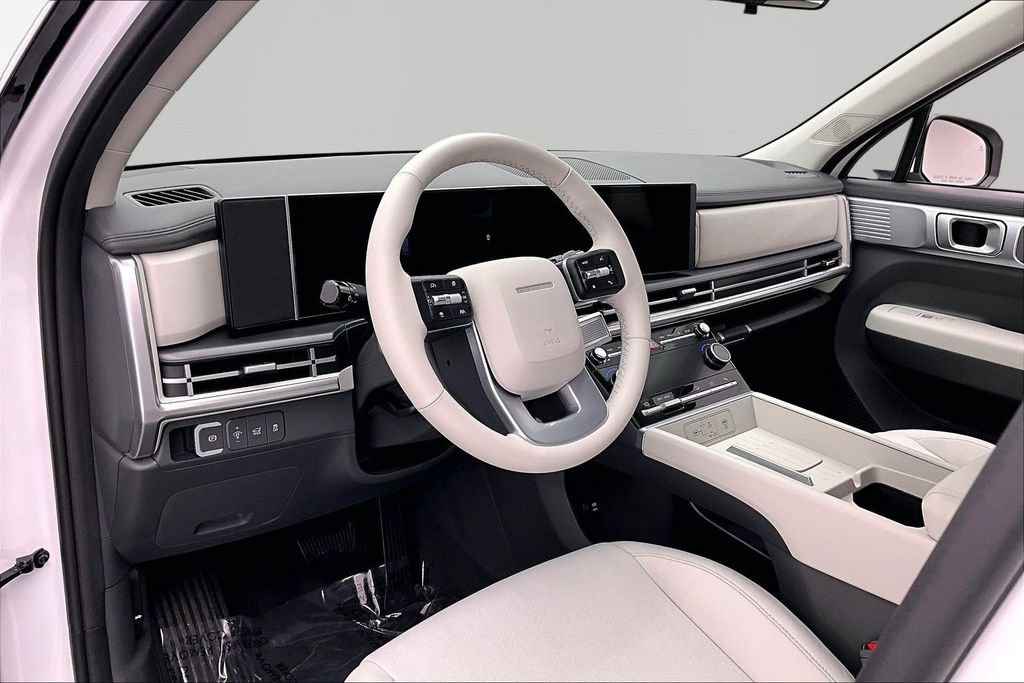 Used 2026 Hyundai Santa Fe SE FWD image 14