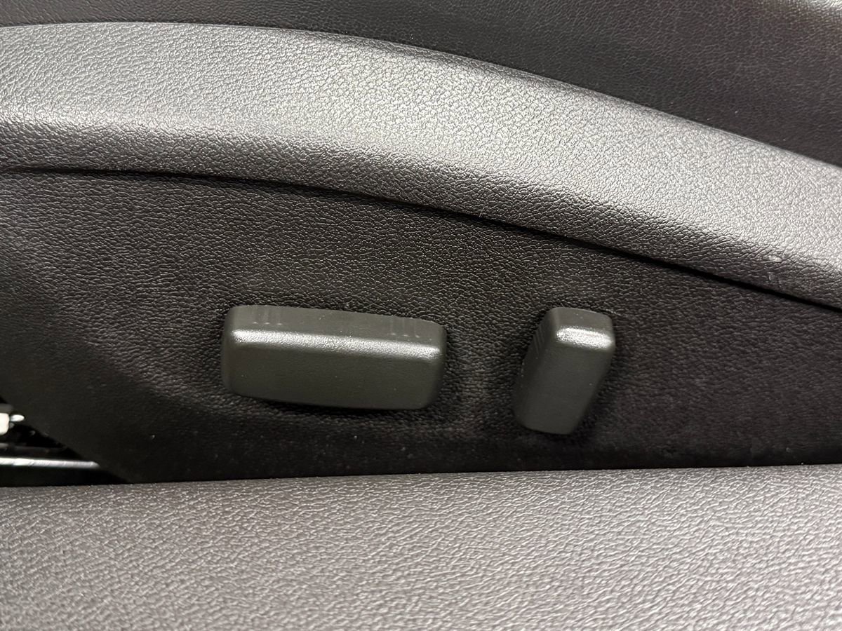 Used 2012 Chevrolet Camaro SS RWD image 28
