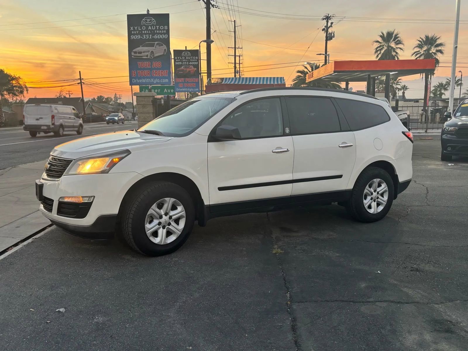 Used 2015 Chevrolet Traverse LS image 5