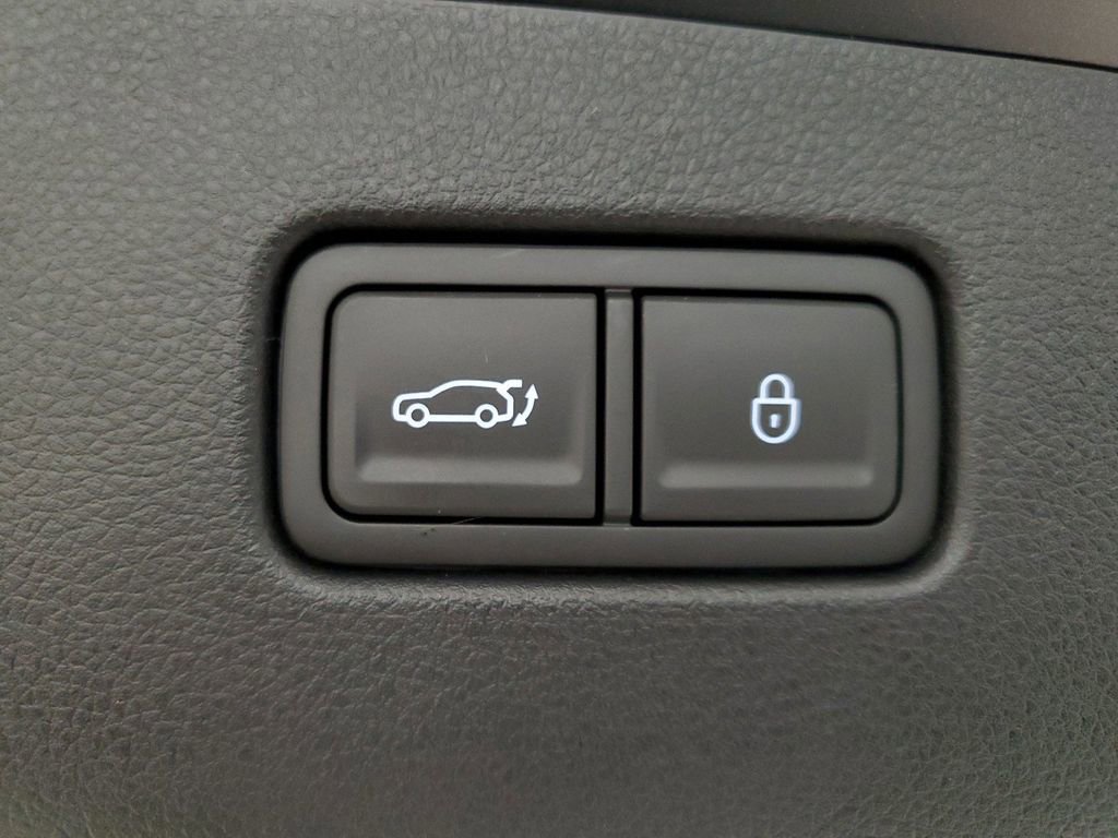 Used 2024 Genesis Electrified GV70 Advanced image 25
