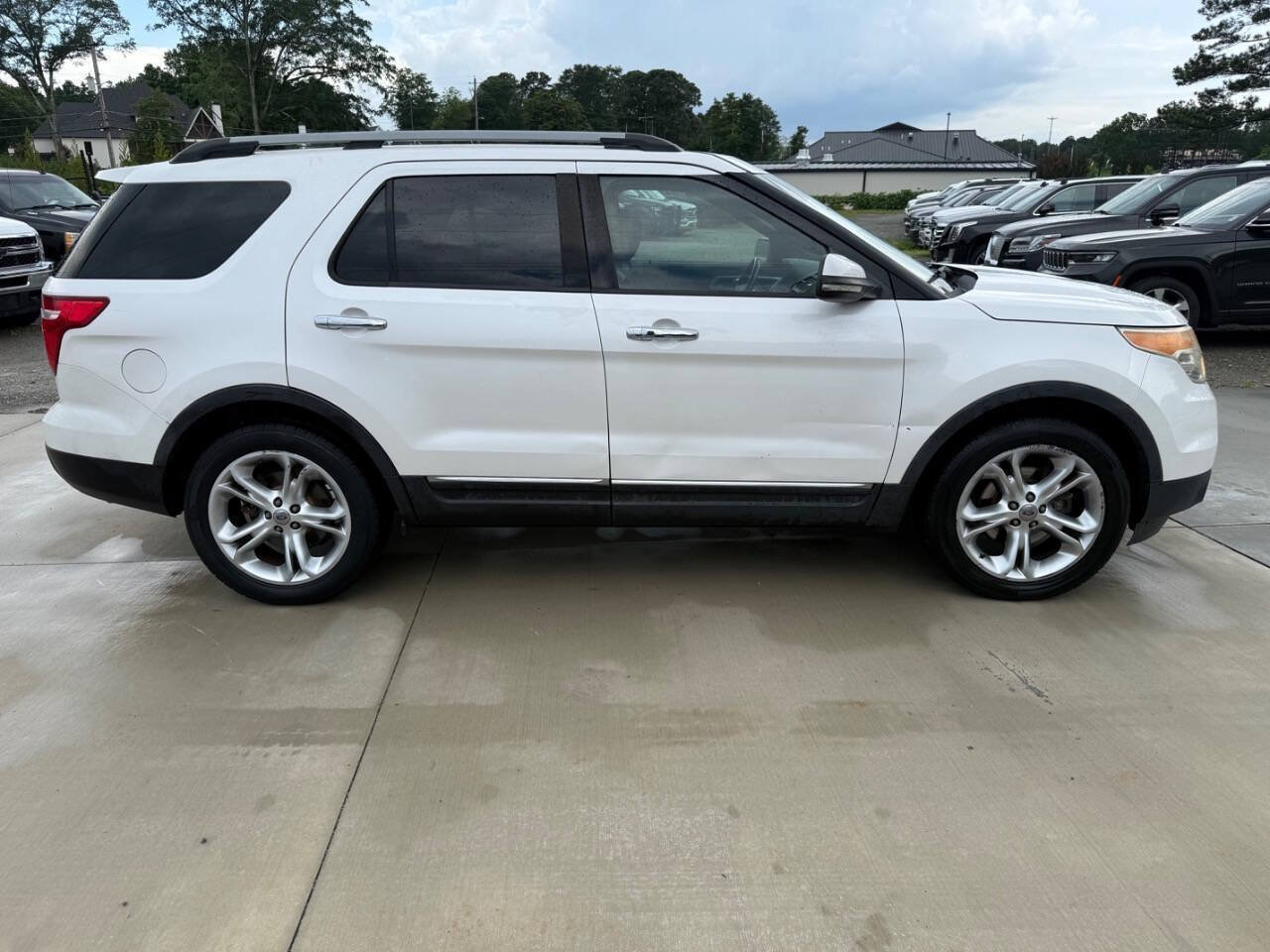 Used 2011 Ford Explorer Limited w/ 301A Rapid Spec Order Code AWD/4WD image 10