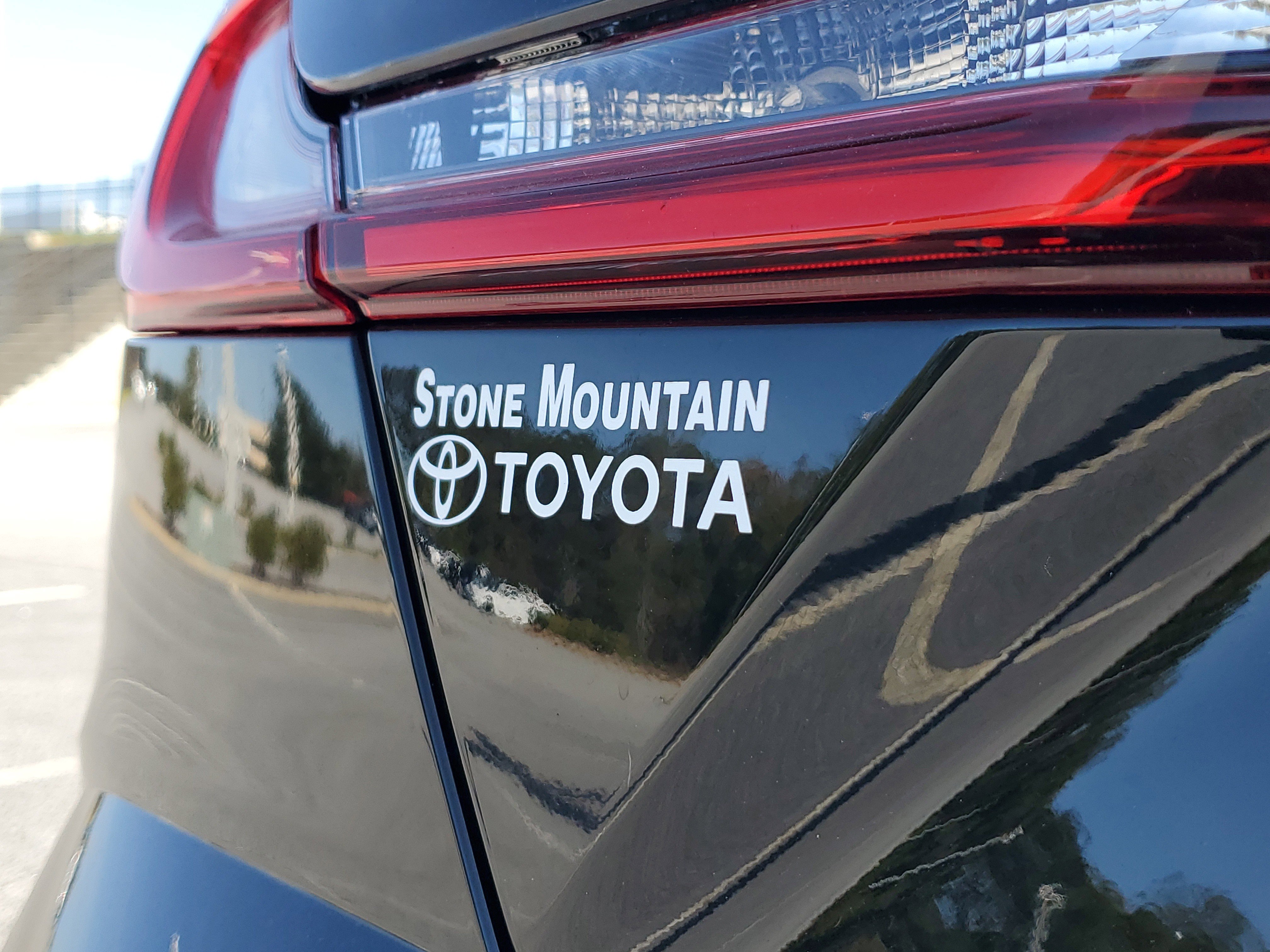 New 2026 Toyota Camry SE image 9