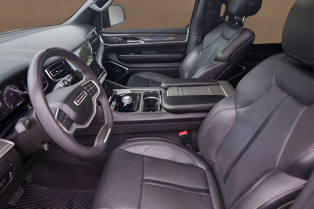 Used 2022 Jeep Wagoneer Series II w/ Convenience Group I RWD image 9