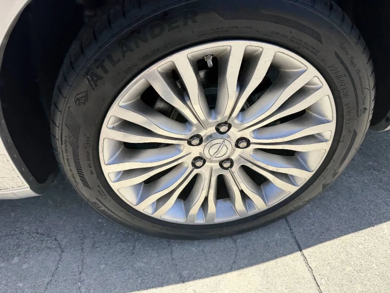 Used 2011 Chrysler 200 Limited FWD image 24