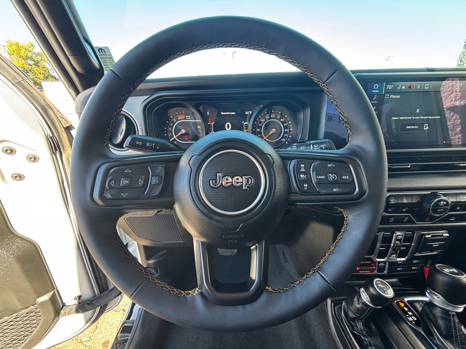 Used 2024 Jeep Wrangler Willys image 9